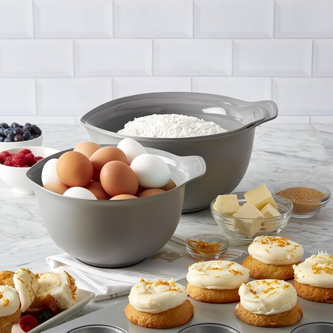 KitchenAid Universal Nesting Plastic Mixing Bowls, Set Of 3, 2.5 quart, 3.5 quart, 4.5 quart, Non Slip Base with Easy Pour Spout to Reduce Mess, Dishwasher Safe, Gray - Image 6