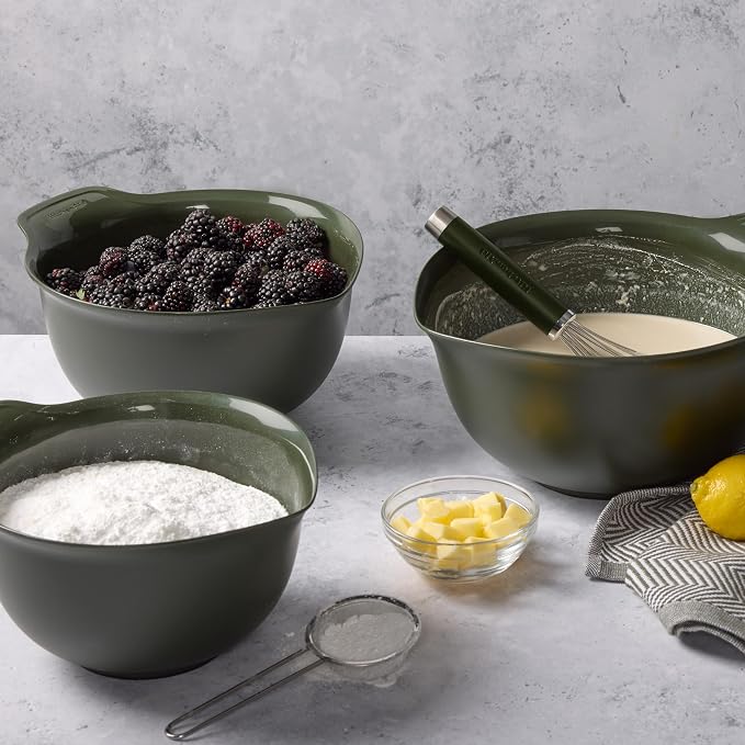 KitchenAid Universal Nesting Plastic Mixing Bowls, Set of 3, 2.5 quart, 3.5 quart, 4.5 quart, Evergreen - Image 8