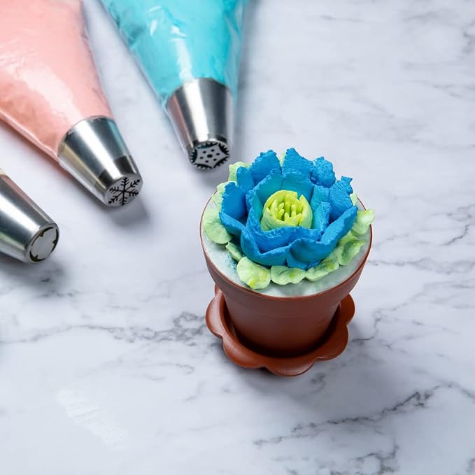 Restaurantware-Russian Piping Tip, 1 Petal Cake Decor Piping Tip - #48, Corrosion-Resistant, Stainless Steel Decorating Tip For Frosting, Dishwashable, Decorate Cupcakes, Cakes, or Cookies - Image 3