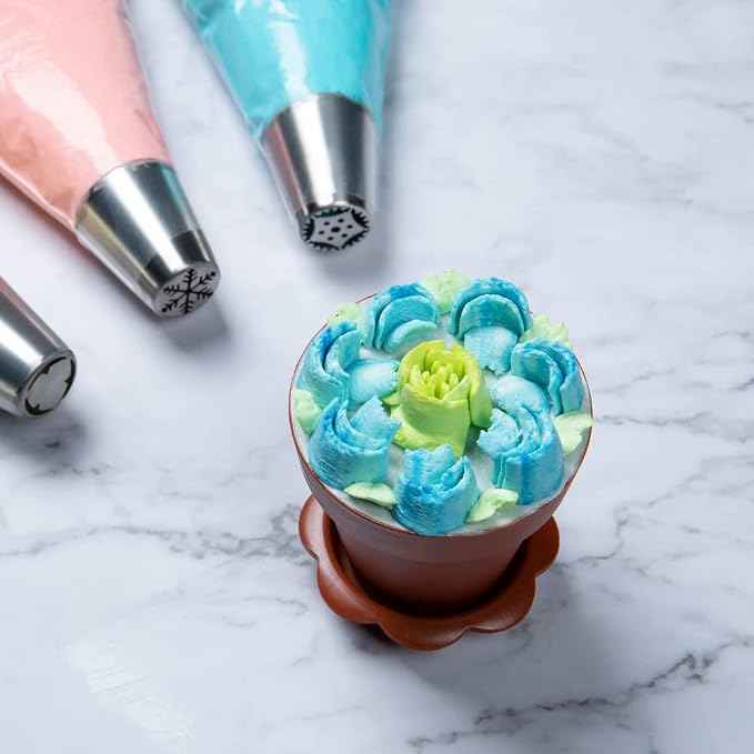 Restaurantware-Russian Piping Tip, 1 Petal Cake Decor Piping Tip - #35, Corrosion-Resistant, Stainless Steel Decorating Tip For Frosting, Dishwashable, Decorate Cupcakes, Cakes, or Cookies - Image 4