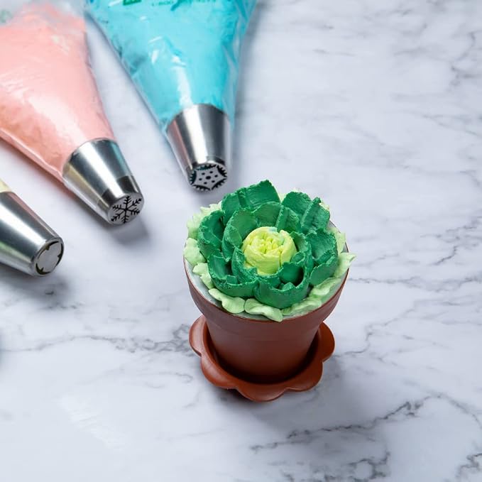 Restaurantware-Russian Piping Tip, 1 Petal Cake Decor Piping Tip - #25, Corrosion-Resistant, Stainless Steel Decorating Tip For Frosting, Dishwashable, Decorate Cupcakes, Cakes, or Cookies - Image 3