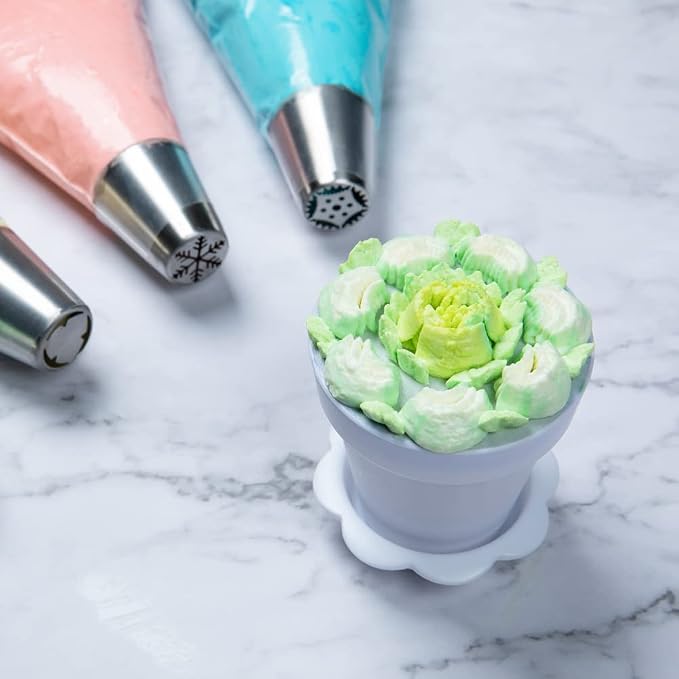 Restaurantware-Russian Piping Tip, 1 Petal Cake Decor Piping Tip - #36, Corrosion-Resistant, Stainless Steel Decorating Tip For Frosting, Dishwashable, Decorate Cupcakes, Cakes, or Cookies - Image 3