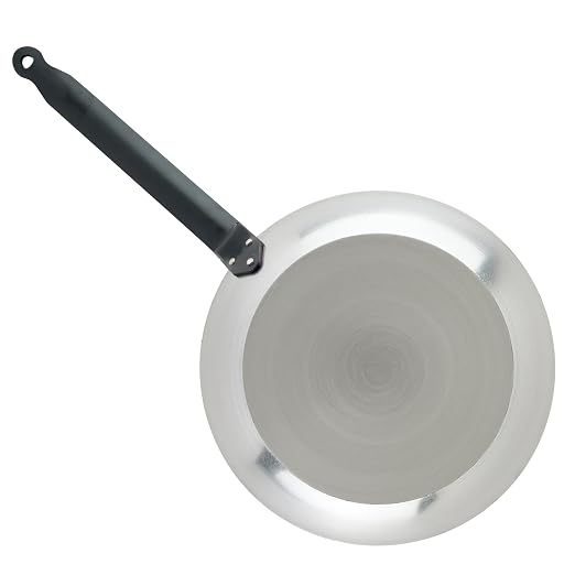 Winco 10 3/8" Carbon Steel Fry Pan French | Heavy-duty, Great for Sauteing, Searing and Frying - Image 4