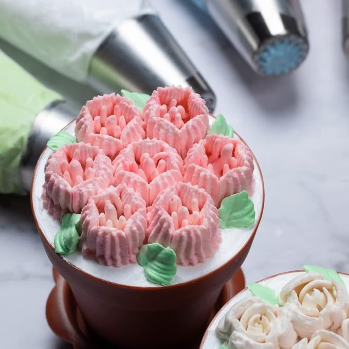 Restaurantware-Russian Piping Tip, 1 Tulip Cake Decor Piping Tip - #52, Corrosion-Resistant, Stainless Steel Decorating Tip For Frosting, Dishwashable, Decorate Cupcakes, Cakes, or Cookies - Image 4