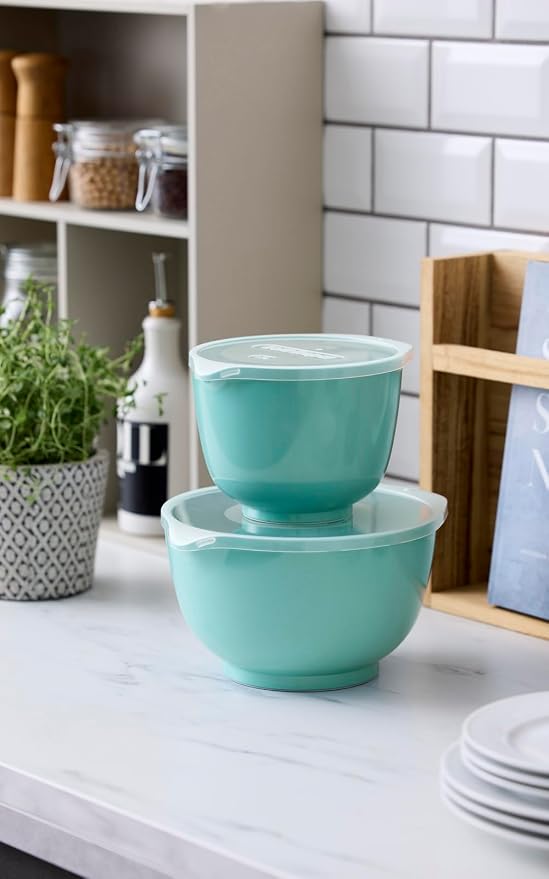 Rosti Margrethe Set of 2 Plastic Mixing Bowls - 2 Lids Included - Airtight Salad Bowls - 1.5 Litre and 3 Litres, Green - Image 2