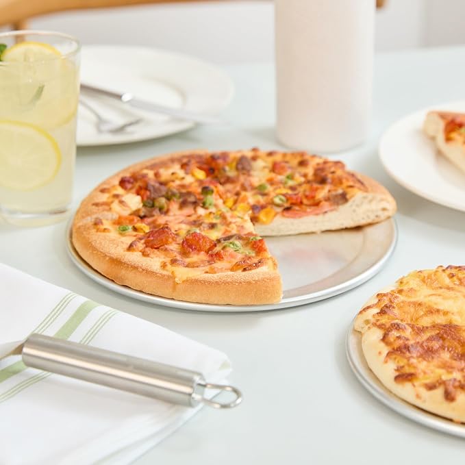 Restaurantware 9 Inch Aluminum Pizza Pan 12 Count Wide Rim Silver Pizza Pan, Heat Conductive Round Pizza Tray, Lightweight Corrosion-Resistant Serving Tray For Restaurant Or Home Use - Image 4