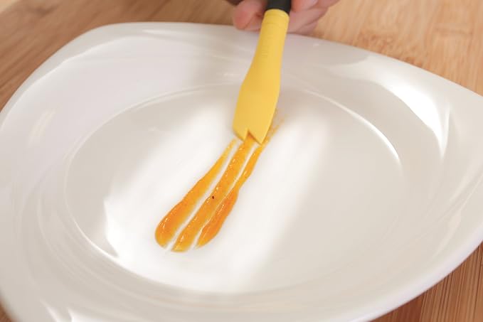 Mercer Culinary Silicone Plating Brush Set- 5 Brushes and a Carrying Case - Image 4