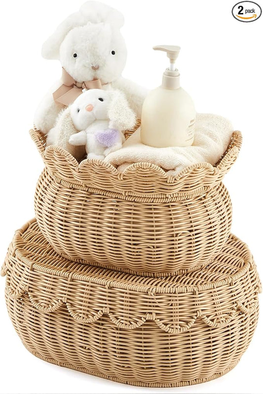 2 Pcs Scalloped Rattan Baskets, Baby Diaper Caddy, Imitation Woven Rattan Wicker Storage Baskets Plastic with Lid for Nursery Storage Organizer Bathroom Decor (Natural,Small,Medium) by Juexica