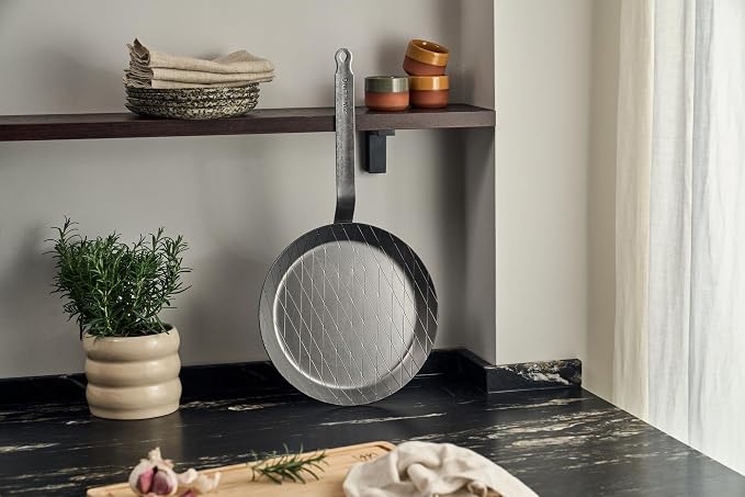 ZWILLING Forged 9.5-Inch Carbon Steel Frying Pan, PFAS-Free Pre-Seasoned Frying Pan, Induction Compatible Skillet, Oven Safe Carbon Steel Cookware - Image 2