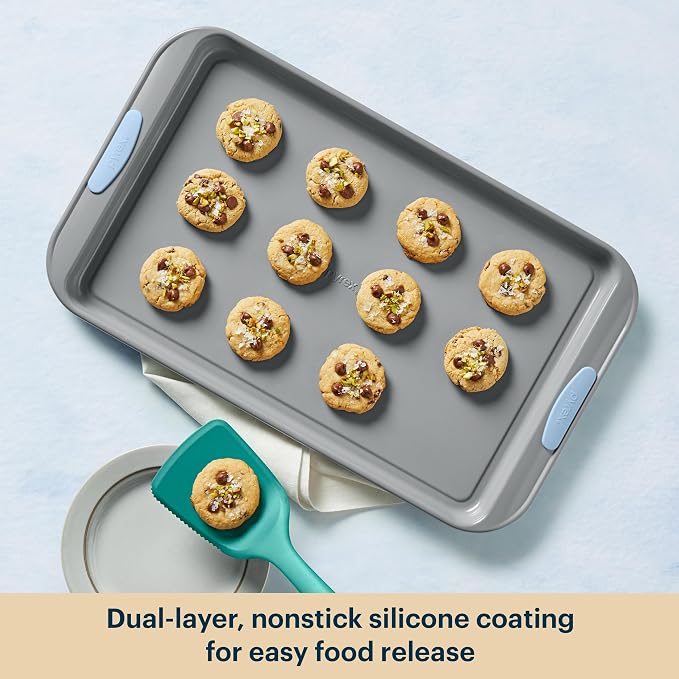 Pyrex 8-Piece Metal Bakeware Set with Heatsafe Silicone Handles, Cerulean | Lightweight stainless steel baking trays with heatsafe silicone handles, made without PFAS, mercury, lead, cadmium & BPA - Image 5