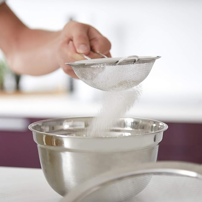 Relaxdays Kitchen Sieve Set of 3, Diameter 7, 12 and 18 cm, with Handle, Flour, Powdered Sugar, Fruits, Household Sieve, Stainless Steel, Silver - Image 3