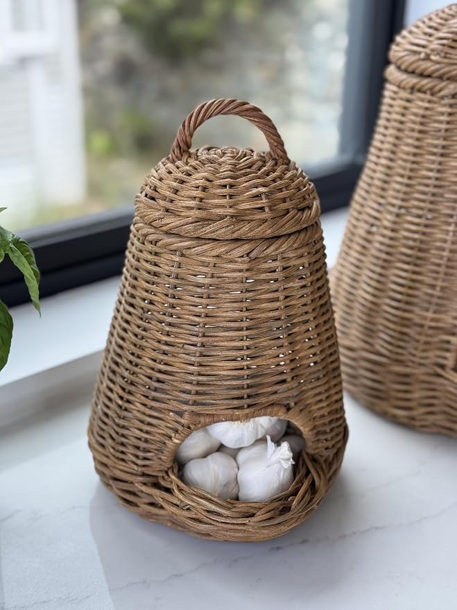 KOUBOO 1020027 Wicker Garlic Fruit and Vegetable Storage Basket, Small, 7.5" x 7.5" x 10.5" , brown - Image 2
