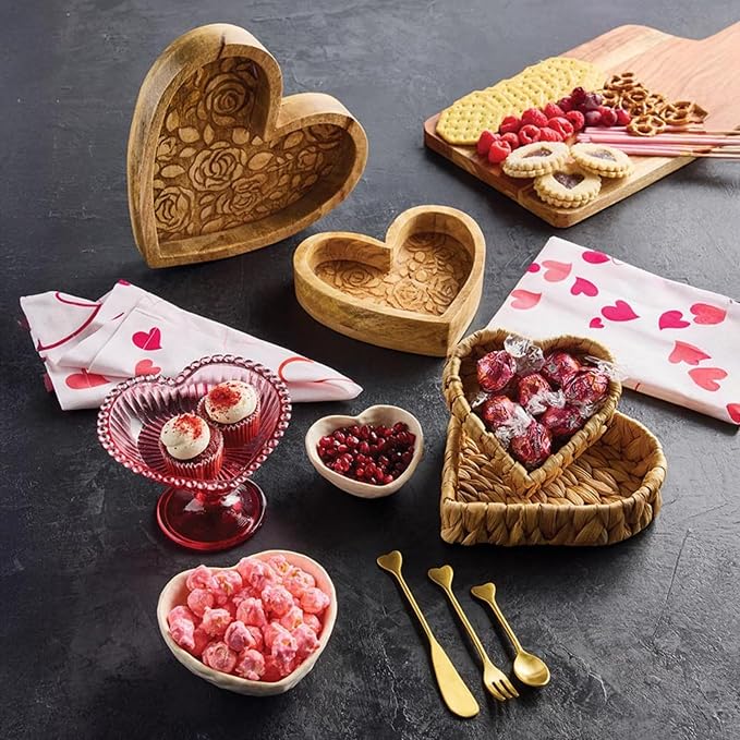 47th & Main Set of 4 100% Cotton Cloth Table Napkins for Dining, 18" Square, Hearts - Image 2