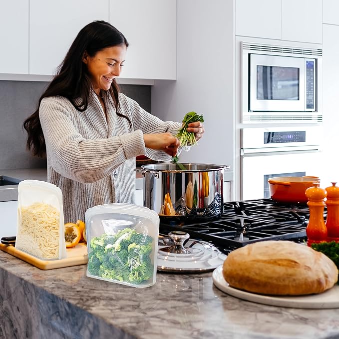 Elkanah Reusable Silicone Freezer Bags, XL 1 Gallon, Set of 2, Oven Safe | 116fl oz Reusable silicone bags that go from freezer to oven to sous vide — no more single-use bags - Image 4