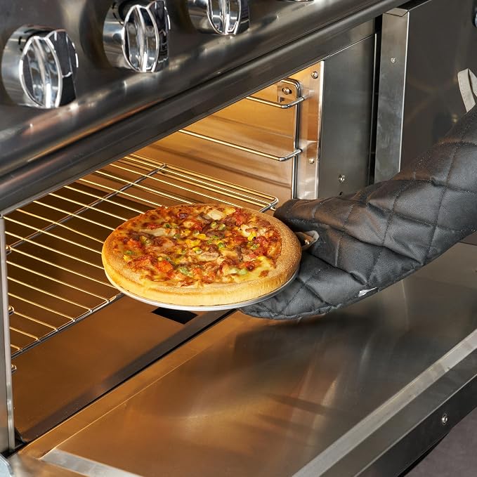 Restaurantware 9 Inch Aluminum Pizza Pan 12 Count Wide Rim Silver Pizza Pan, Heat Conductive Round Pizza Tray, Lightweight Corrosion-Resistant Serving Tray For Restaurant Or Home Use - Image 5