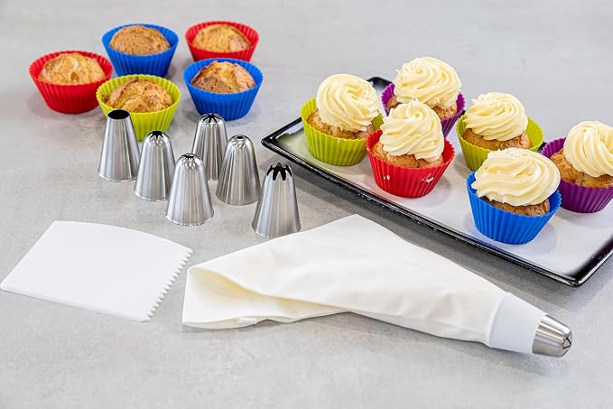 KitchenCraft Sweetly Does It Piping Bag and Nozzles, Gift Boxed, Luxury 9 Piece Icing Set - Image 6