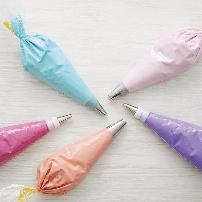 Wilton Easy-Grab Disposable Decorating Bags, 16 in., 100-Count | Extra-Large Single-Use Piping Bags with Easy-Grab Texture Fit Standard Tips for Large Batches of Icing & Cake Decorating - Image 7