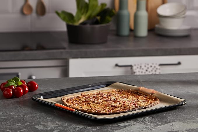 Le Creuset Non-Stick Carbon Steel Bakeware Square Baking Sheet, 31 cm, Black, 46093310010000 - Image 2