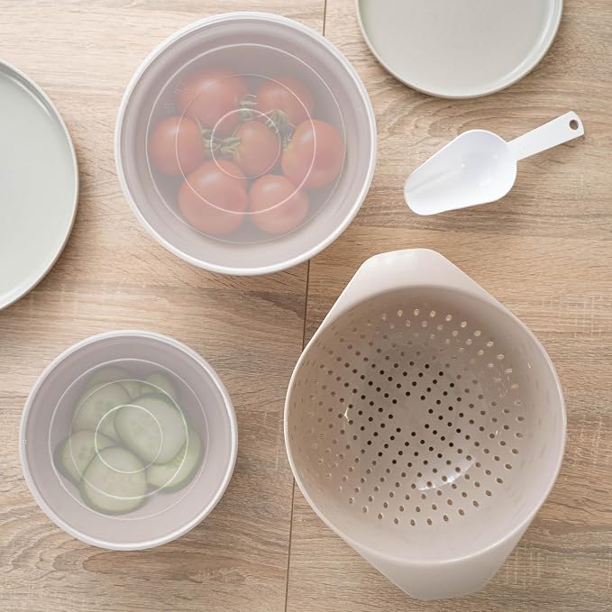 KADAX Plastic Bowl Set - Mixing Bowls with Lids 1.5L & 3L, Scoop & 3.5L Kitchen Strainer - Stackable Kitchen Accessories for Baking, Cooking, Washing & Storing - Image 2