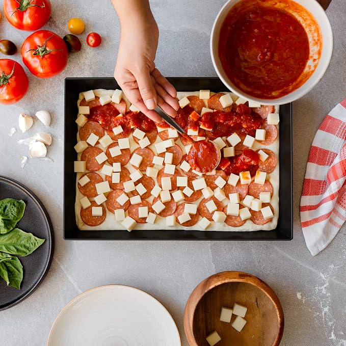 Chef Pomodoro Detroit Style Pizza Pan, 10x14in, Anodized Aluminum Deep Dish | Pre-Seasoned Nonstick Rectangular Bakeware, 2.5in Deep, Great for Casseroles, Focaccia & Deep Dish Desserts, Lasagna Pan - Image 7